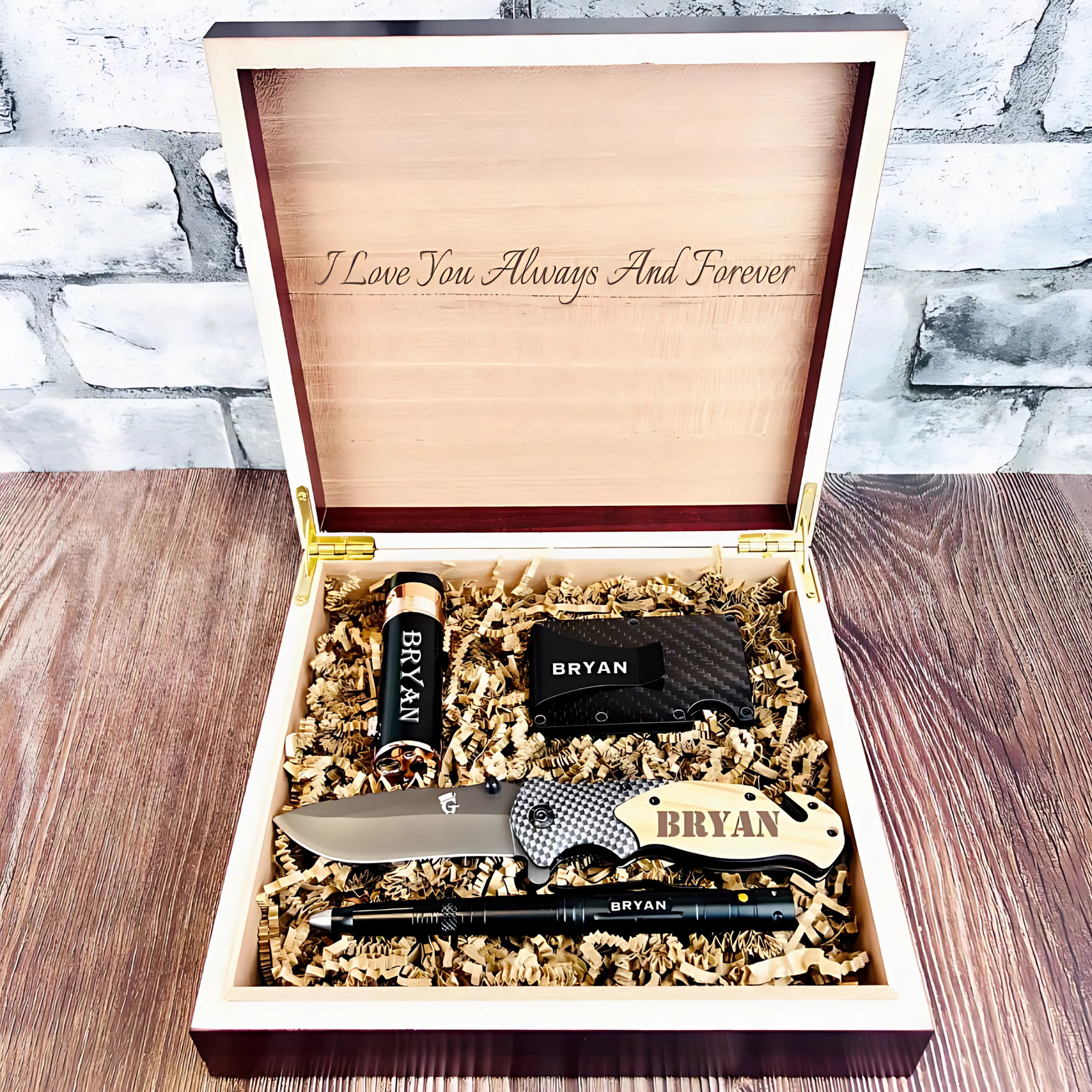 Customizable men’s gift box with wallet, pen, and knife, ideal for Valentine’s Day or birthdays.