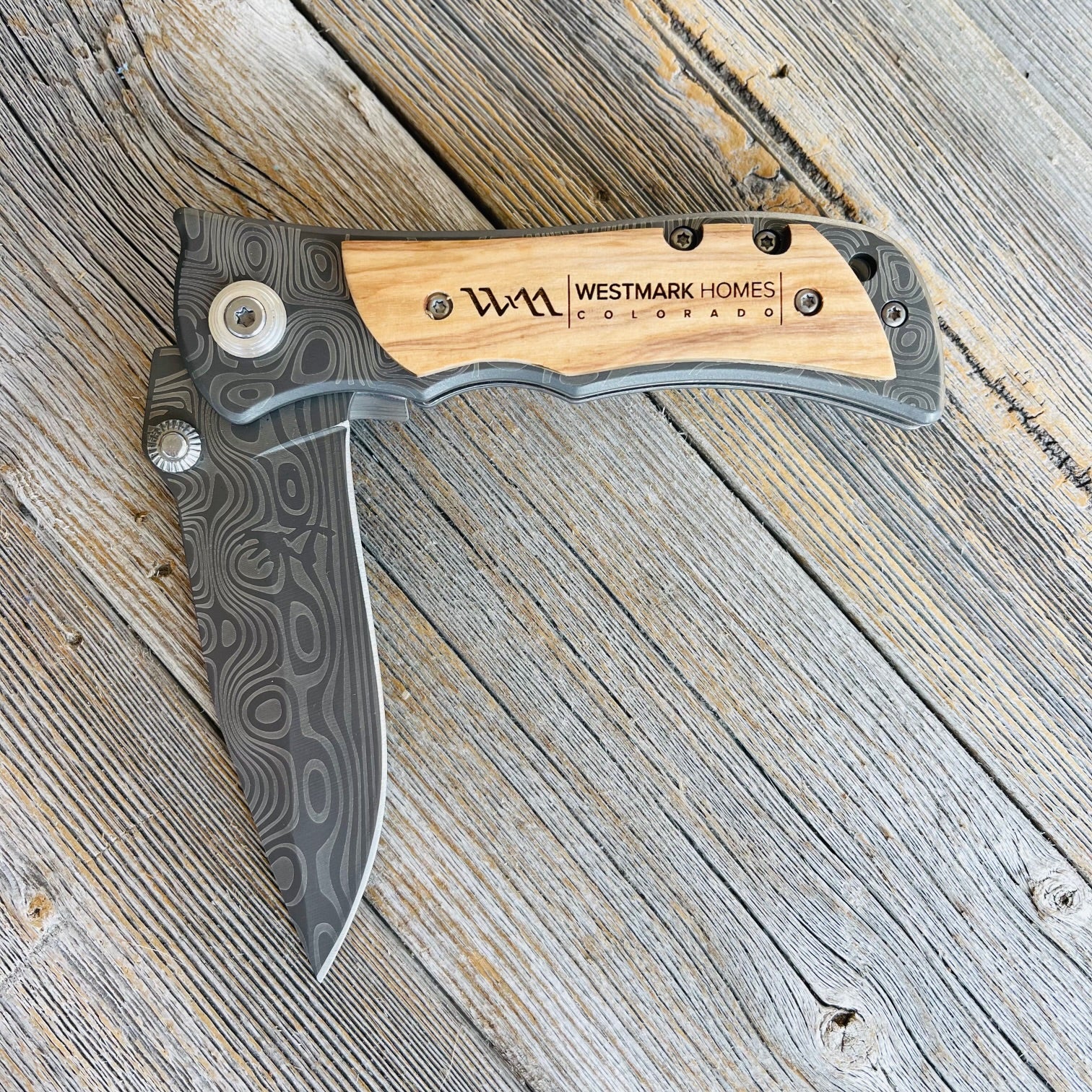 Custom Logo Damascus Knife