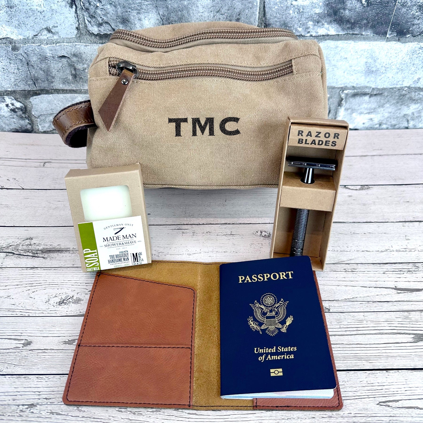Personalized Canvas Dopp Kit, Shaving Kit, Mens Toiletry Bag Monogramm –  LISABAG