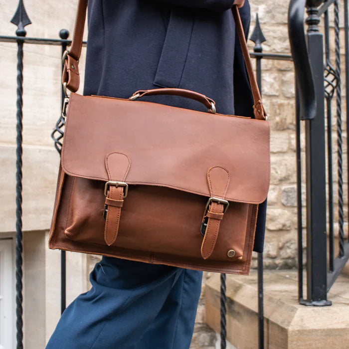 Up to 75% off: Stylish laptop bags for men