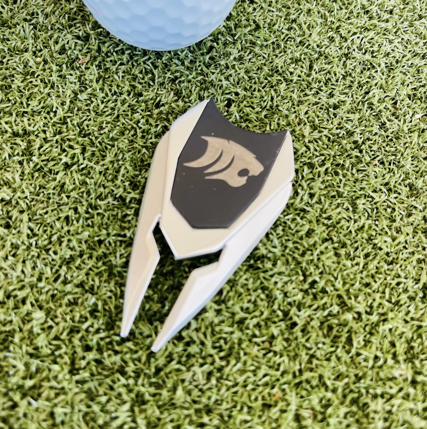 Tournament Token Engraved Divot Tool