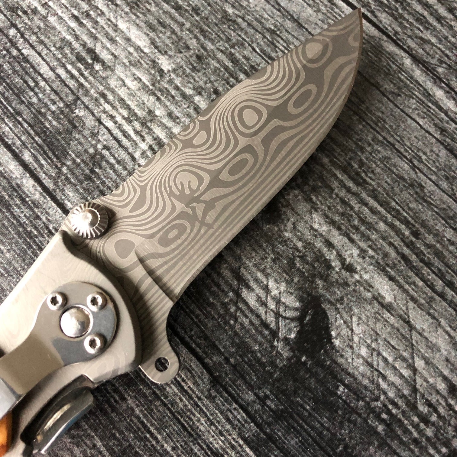 Beautiful Damascus Steel Blade - Groovy Guy Gifts