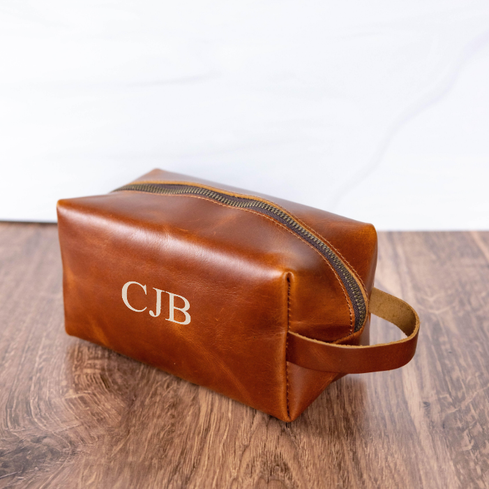 Personalized Leather Toiletry Bag - Dopp Kit – Iron and Grain Leather Co.